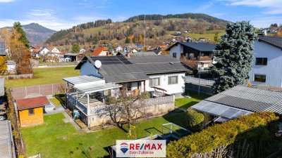 Elegantes Wohnhaus mit Pool und Sauna in zentraler Lage von Feldkirchen