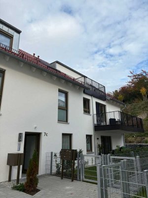 Neuwertige 3-Zimmer-Wohnung mit herrlicher Dachterrasse in Scheyern zu verkaufen!