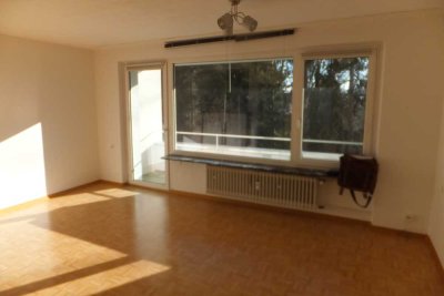 sonnig mit modernem Bad, EBK, Balkon und Vollwärmeschutz