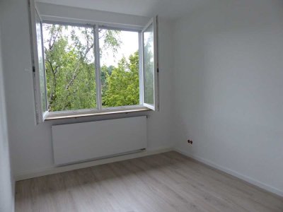 Grenze Gartenstadt/Körne:3-Zimmer-Wohnung (Flur-Küche-Bad)