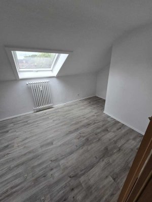 Helles Dachgeschossapartment in Duisburg zur Miete