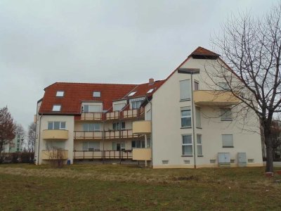 Helle 2 Raum-Wohnung in einer gepflegten, ruhigen Wohnanlage. Mit Balkon und KFZ-Stellplatz