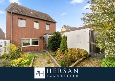 Freistehendes Einfamilienhaus mit sechs Zimmern und ausgebautem Dachgeschoss in Langewehe-Schlich!