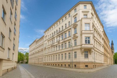 EXKLUSIVE ALTBAUWOHNUNG – SANIERT & MODERN MIT EBK