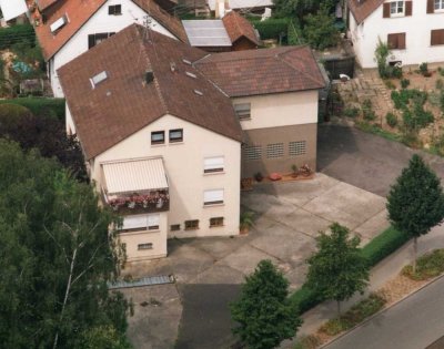 Geräumiges 11-Raum-Mehrfamilienhaus in Kornwestheim