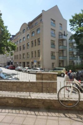 Wohnen im Zentrum Leipzigs (2 Zimmer ,Einbauküche), ruhige Lage