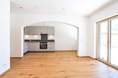Provisionsfrei! 2-Zimmer-Erdgeschoss-Wohnung in ruhiger, sonniger Lage mit großer Terrasse