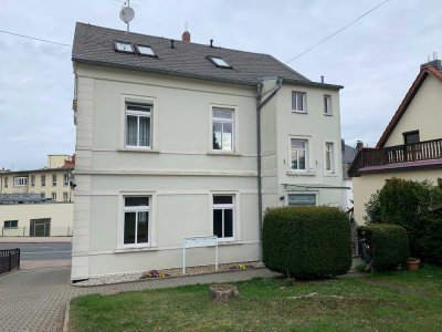 frisch renovierte Wohnung im Dachgeschoss