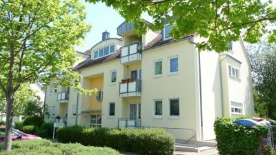 Weitblick * Zwei-Raum-DG-Wohnung mit Balkon (ME09)