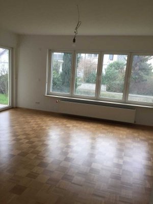 Exklusive 5-Raum-EG-Wohnung mit gehobener Innenausstattung mit Balkon in Karlstein am Main