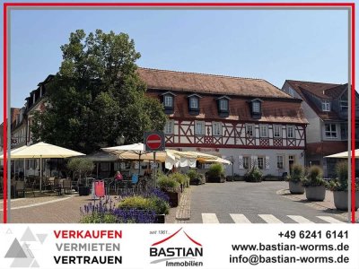 Historisches Gebäude - geschichtsträchtiger Ort: Wohn-Geschäftshaus im Schatten der Königshalle!