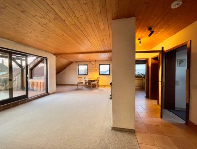 ImmobilienPunkt***SCHICKE DACHGESCHOSSWOHNUNG IN BESTER LAGE IN BODENHEIM