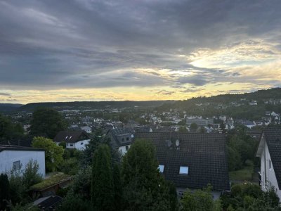 Elegante Maisonette mit Panoramablick über das Rheintal