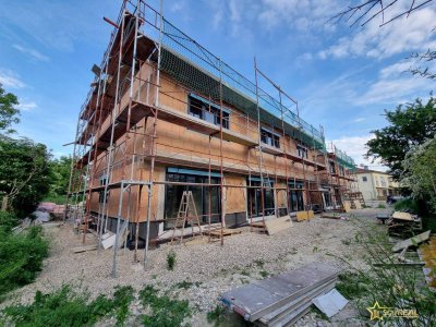 NOCH 3 HÄUSER FREI! INKLUSIVE PHOTOVOLTAIK. SOLIDES ZIEGELHAUS MIT KELLER. TOP AUSSTATTUNG. PROVISIONSFREI für den Käufer.