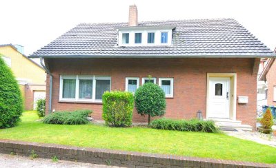 Charmantes stadtnahes Einfamilienhaus auf großem Südwestgrundstück!