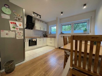 Pracht Immobilien- 3 Zimmer Wohnung mit Garten in Kapellen