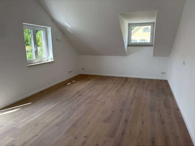 3 Zimmer Dachgeschosswohnung mit Südbalkon