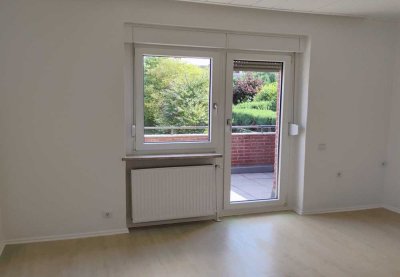 Renovierte 2,5 Zimmer-Wohnung mit Balkon + Wohnküche