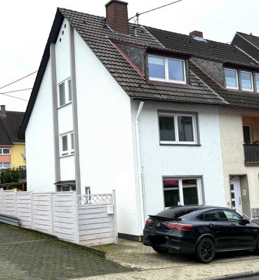 Modernisiertes Familienhaus in Koblenz Arenberg mit Garten, Kamin und Smart-Home-Komfort