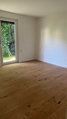 Schöne, helle und ruhige 3-Zimmer-EG-Wohnung, Heilbronn-Sontheim, EBK, Gartenzugang, Garage