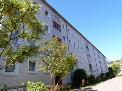 3-Raum mit Balkon und Stellplatz - Nähe Zentrum