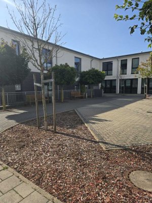 Geräumige 3 Zimmer-Wohnung mit angebundener Pflege , Altersgerecht! Bremerhaven