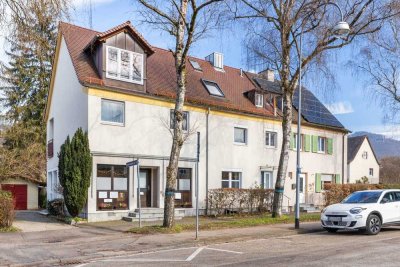 Sofort bezugsfrei! Mehr als nur vier Wände: große Doppelhaushälfte mit Perspektive / Ooswinkel