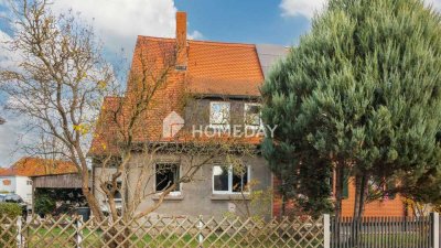 Doppelhaushälfte mit Potenzial – charmantes Sanierungsobjekt wartet auf fleißige Hände