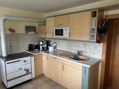 Charmantes Einfamilienhaus in ruhiger Waldrandlage mit Pool