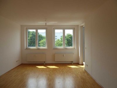 Schöne Familienwohnung mit Wannenbad und Balkon!