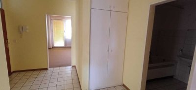 Geschmackvolle 2-Zimmer-Wohnung mit Balkon und EBK in Braunschweig