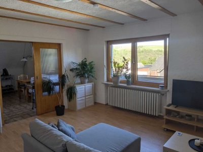 Exklusive 2-Raum-DG-Wohnung mit Balkon und Einbauküche in Pluwig
