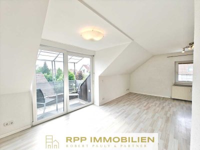 Vermietung auf Zeit: Singletraum unterm Dach – Ruhige 2-Zi.-Wohnung in Unterschleißheim