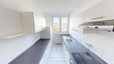 Lichterhellte 3-Raum-Wohnung mit Einbauküche