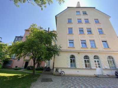 Freie 2-Zi. plus Wohnküche im Denkmalschutz-Altbau Nähe Pasinger Stadtpark - BES SA 28.06. n.Verein.