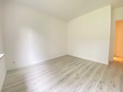 Schöne, frisch sanierte Eigentumswohnung im Dachgeschoss 2 zimmer!