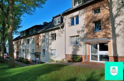 Kernsanierte 2 Zi.-Whg., ca. 56 m² Wfl., EBK und Balkon in Glinde