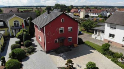 Kapitalanlage - Gepflegtes Zweifamilienhaus mit verlässlichen Mietern