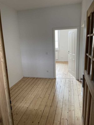 Exklusive 2-Zimmer-Terrassenwohnung mit gehobener Innenausstattung mit EBK in Ingelheim am Rhein