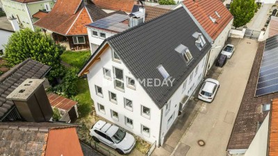 Stilvoll saniertes Bauernhaus mit zwei Wohneinheiten, Kamin & Photovoltaikanlage
