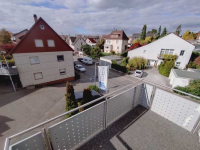 Provisionsfrei: Frisch sanierte moderne 3,5-Zimmer-Wohnung mit zwei Balkonen in Seenähe