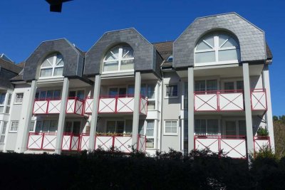 moderne 3 Zi. Wohnung im 1.OG mit 2 Balkonen
