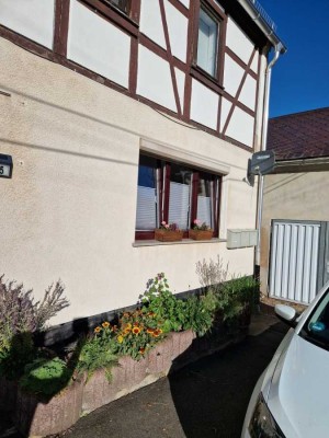 Teilmöbilierte 2-Zimmerwohnung im Tharandter Wald ab 01.11.25 frei - perfekt für Studenten