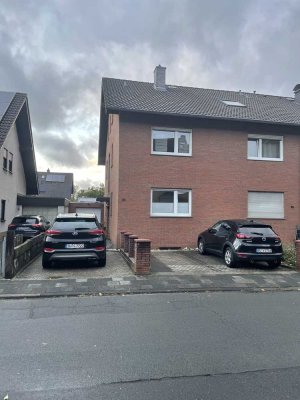 Schicke 2-Zimmer Dachgeschosswohnung mit Balkon in Troisdorf-Oberlar