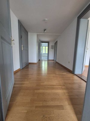 Schöne Altbauwohnung - 2 ZKB in unmittelbarer Nähe der Klinik Josefinum in Augsburg