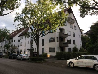2-Zimmer-Wohnung mit Balkon und EBK nahe S-Bahn in Fellbach