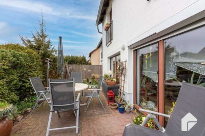 Moderne Doppelhaushälfte mit Garten