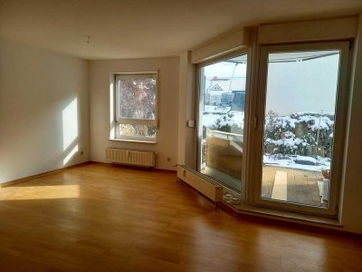 Helle 2,5-Raum-Wohnung mit Terrasse und Einbauküche in Sonnenbühl