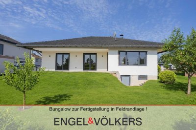 Großzügiger Bungalow zur Fertigstellung in traumhafter Feldrandlage und Anliegersackgasse!