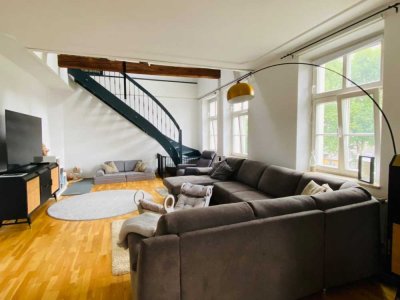 Exklusive 6-Zimmer Maisonettewohnung in zentraler Lage Altbau - Denkmalschutz - 697